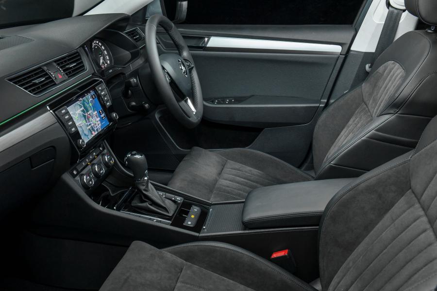  Skoda Superb 2016 года  (AU) (фото 8 из 9)